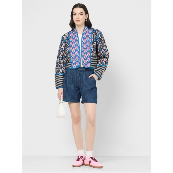 Reversible Quilted Cropped Dainty Floral Jacket - Picture 2 of 15